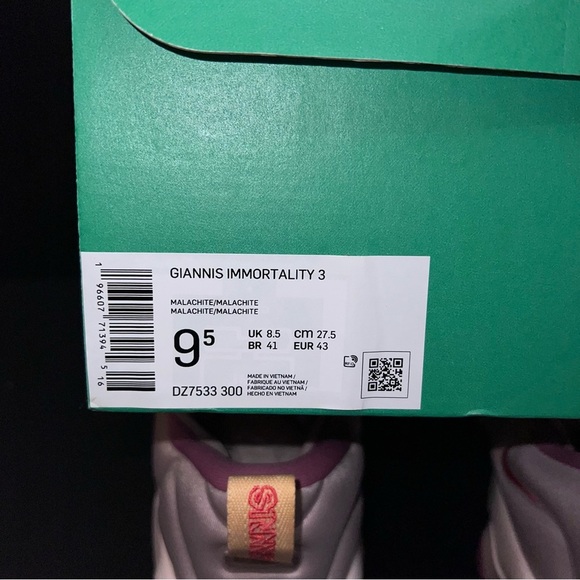 ***NWT*** Nike Giannis Immortality 3 “Malachite” - Picture 7 of 7